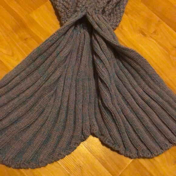 Handmand purple mermaid blankie tail - Picture 2 of 3